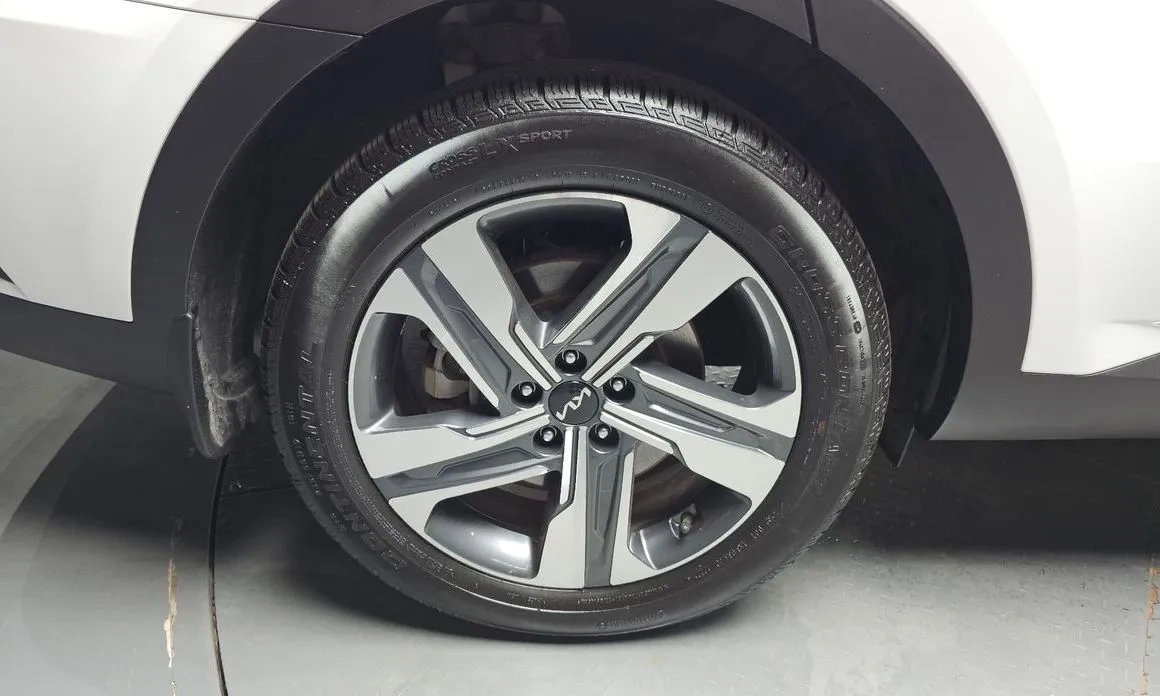 Kia Sorento — фото 5