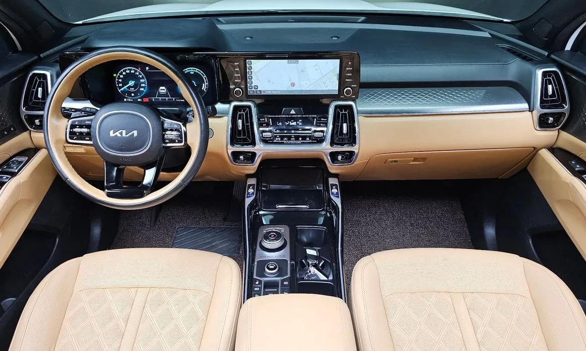 Kia Sorento — фото 10