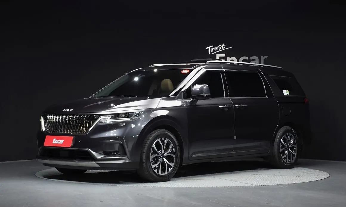 Kia Carnival — фото 1