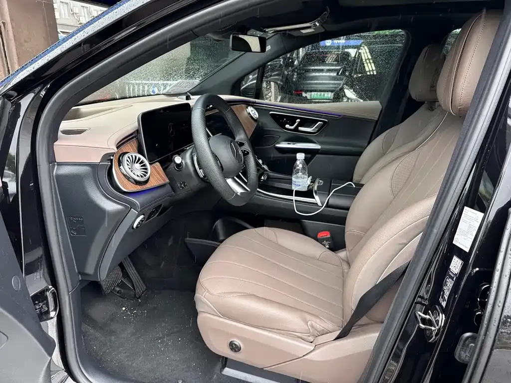 Mercedes-Benz EQE SUV — фото 2