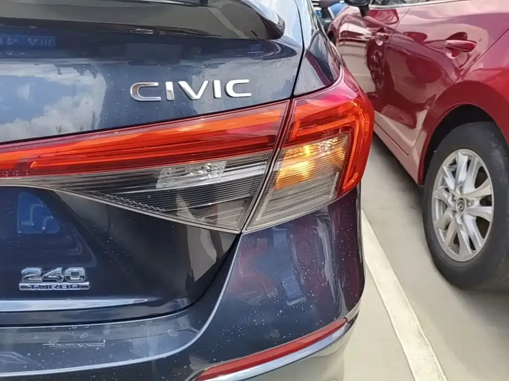 Honda Civic — фото 5
