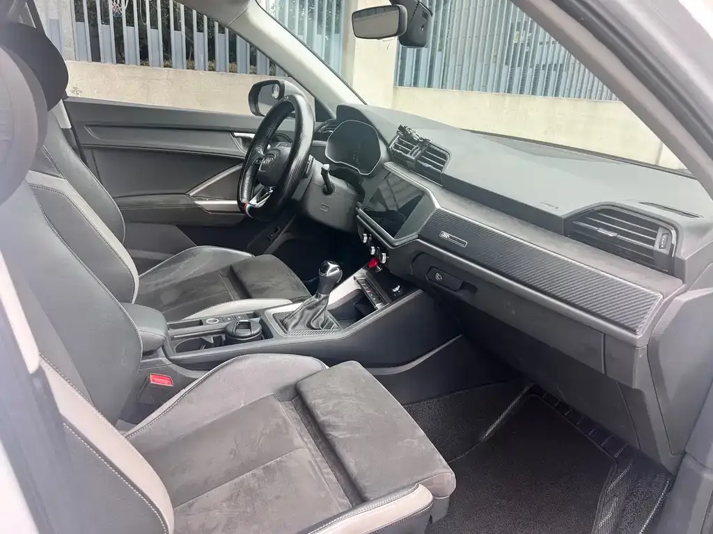 Audi Q3 2021 из CN, фото 3