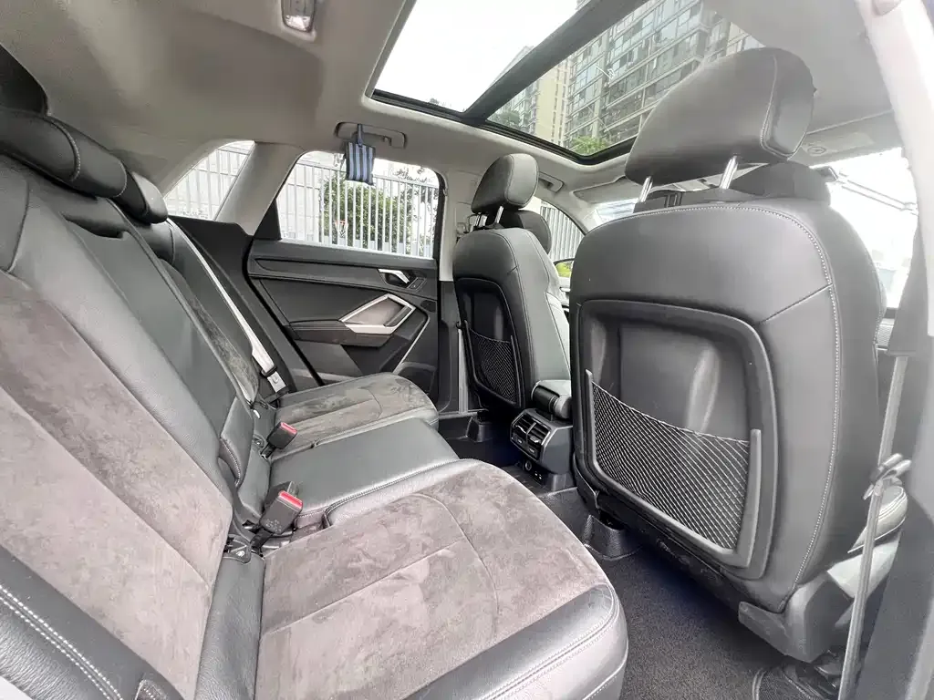 Audi Q3 2021 из CN, фото 2