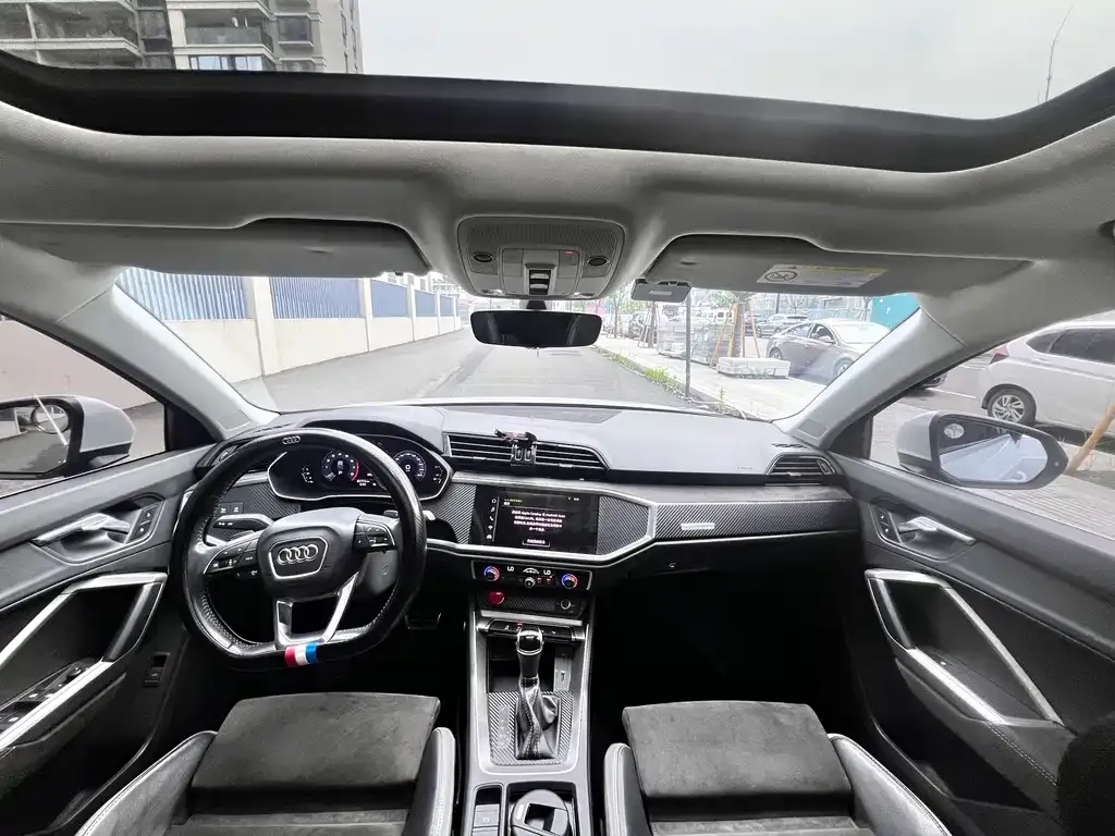Audi Q3 2021 из CN, фото 9