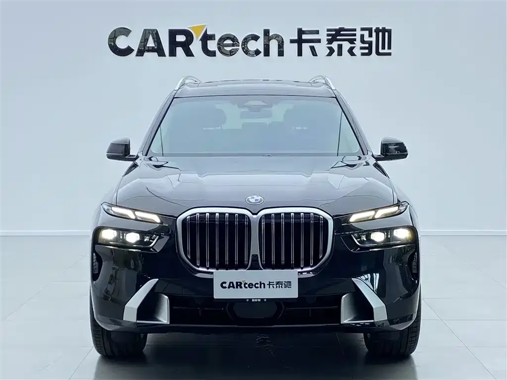 BMW X7 — фото 10