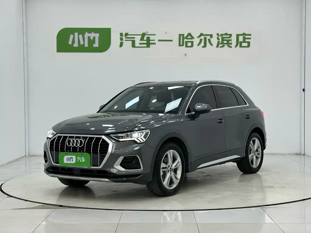 Audi Q3 — фото 1