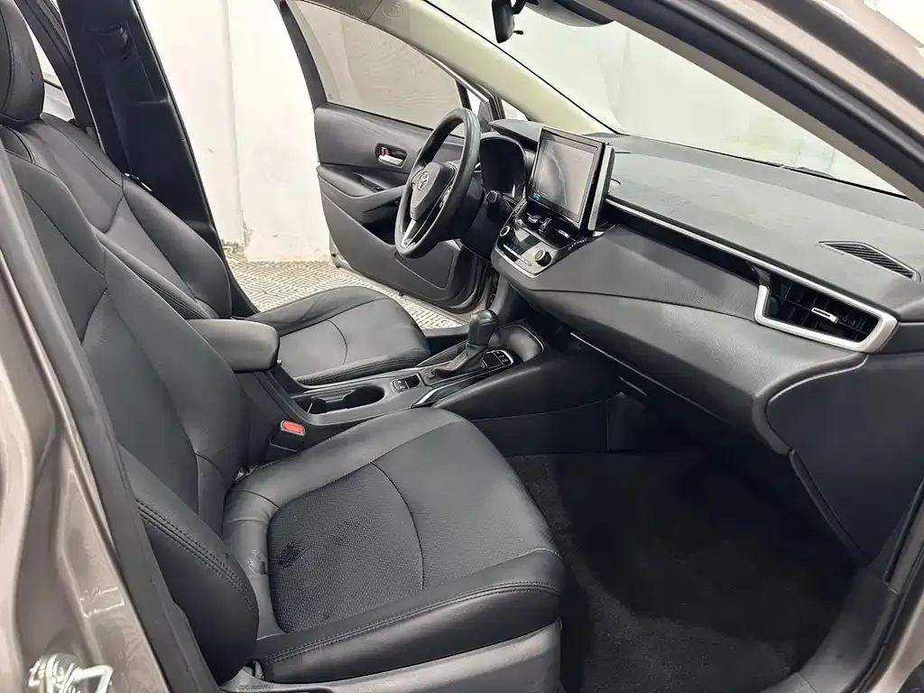 Toyota Corolla — фото 2