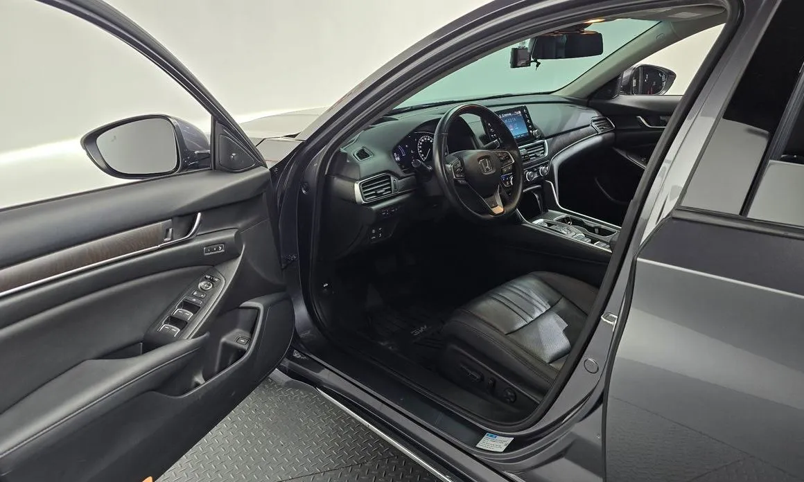Honda Accord — фото 9
