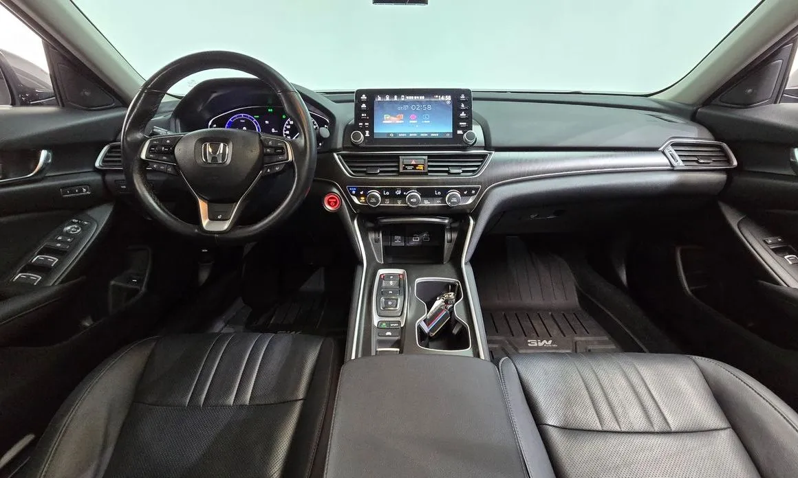 Honda Accord — фото 7