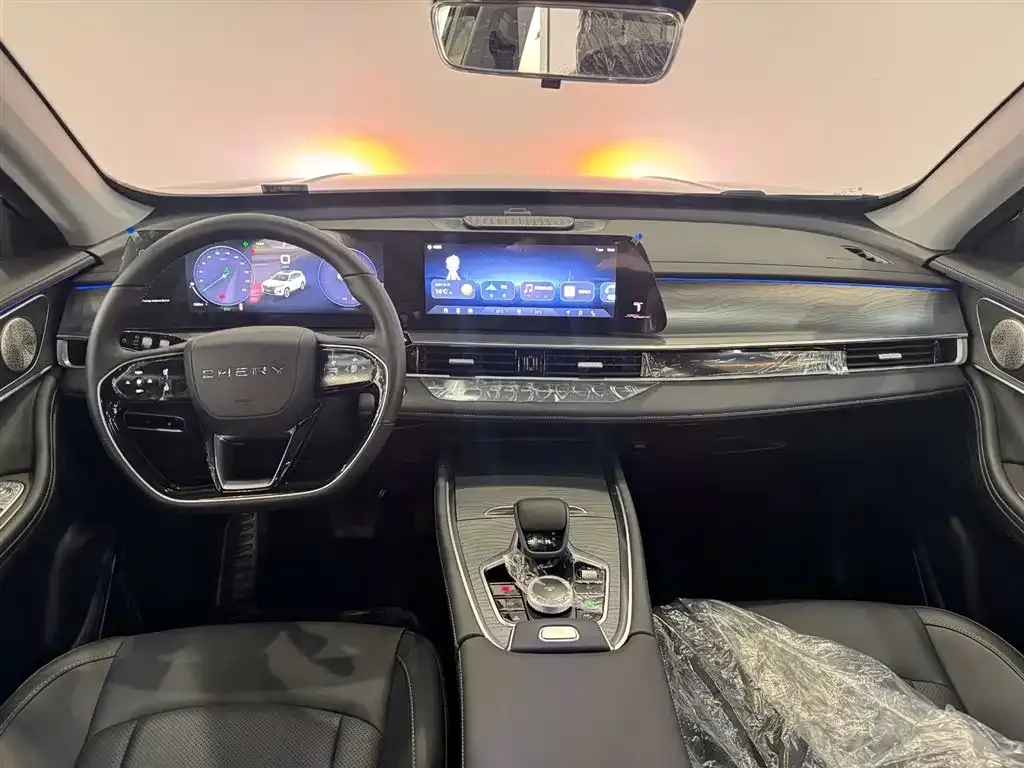 Chery Tiggo 8 PRO NEV — фото 8