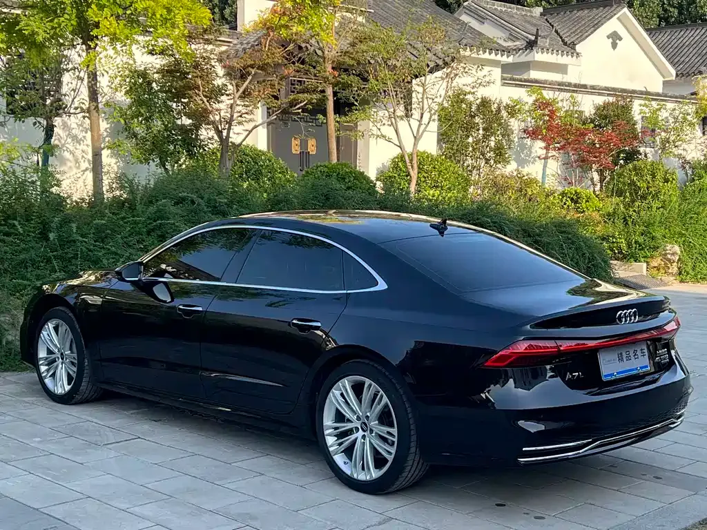 Audi A7L — фото 6