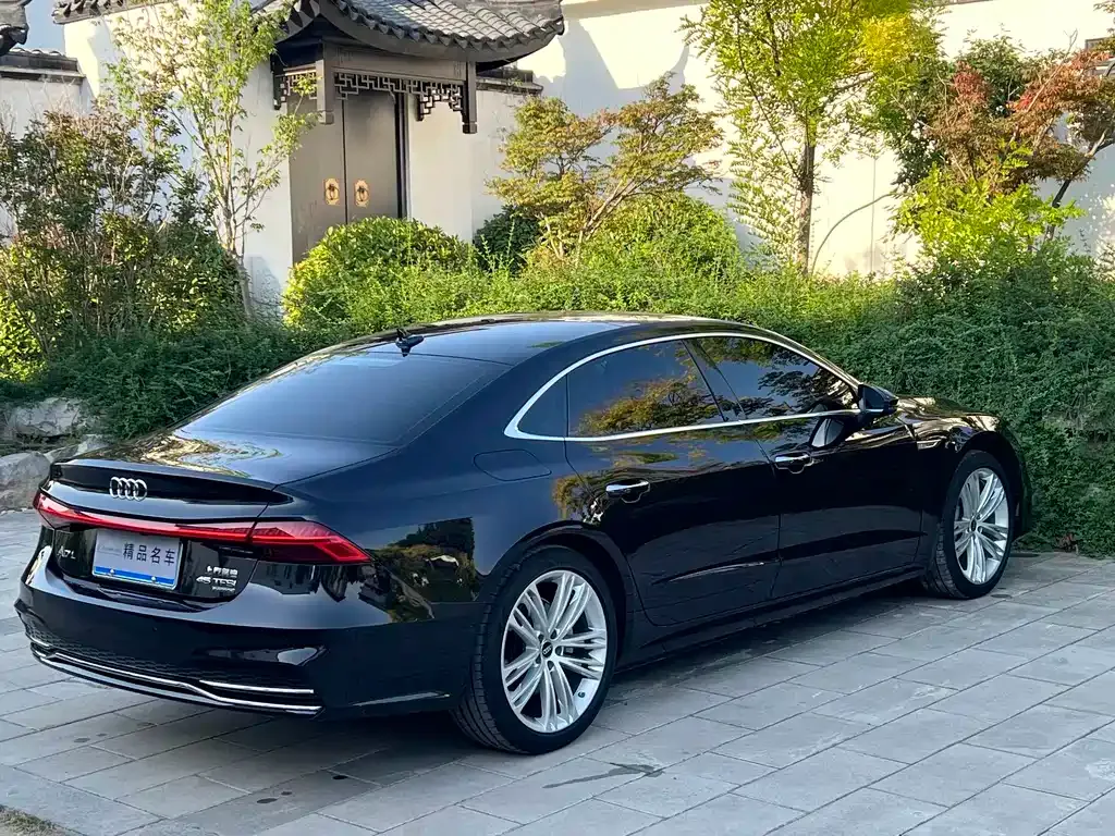 Audi A7L — фото 7