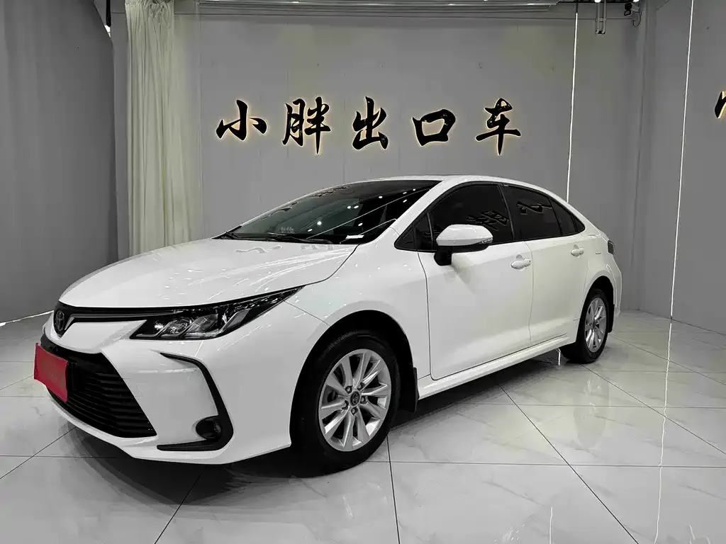 Toyota Corolla — фото 1