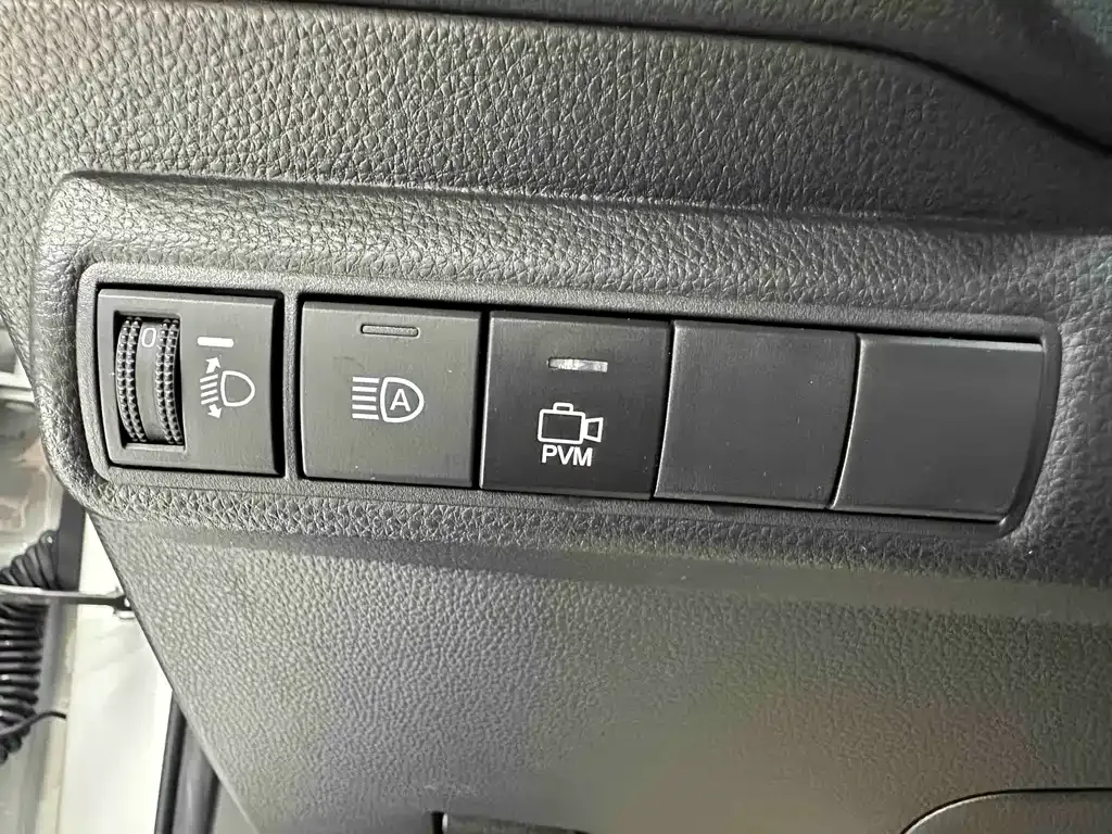 Toyota Corolla — фото 10
