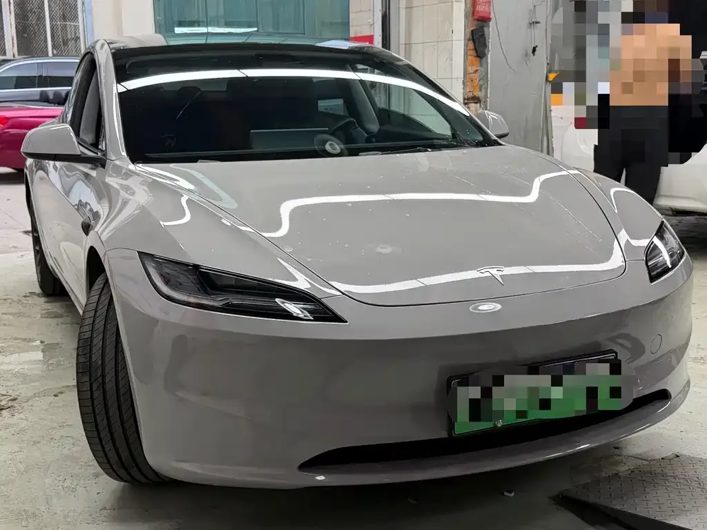 Tesla Model 3 — фото 4