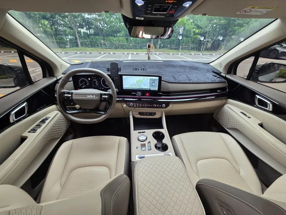Kia Carnival — фото 10