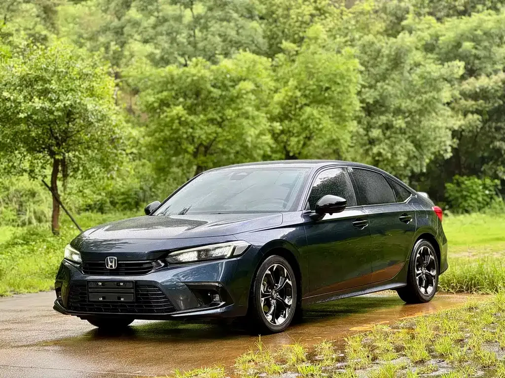 Honda Civic — фото 1
