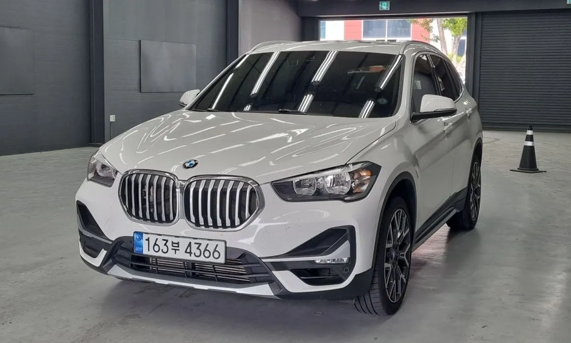 BMW X1 — фото 1