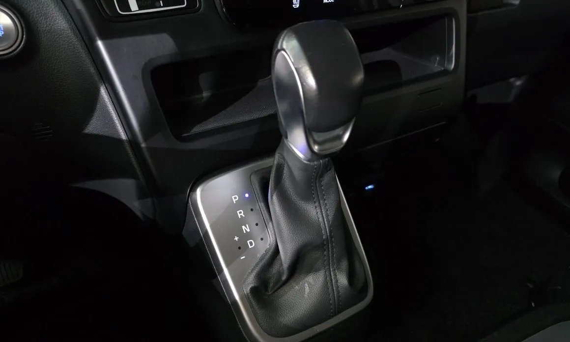 Hyundai Staria — фото 3
