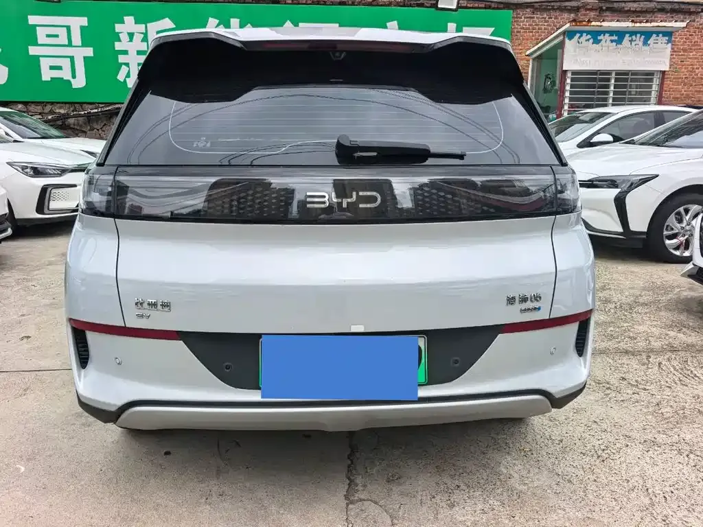BYD Hiace 05 EV — фото 4