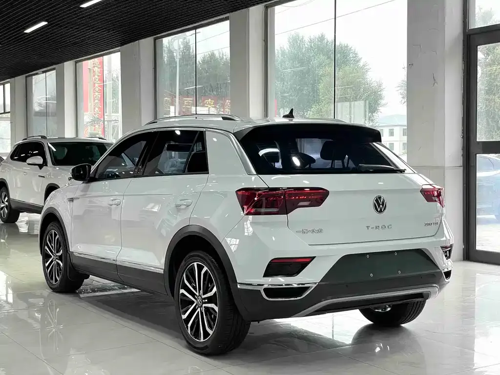 Volkswagen T-Roc — фото 3