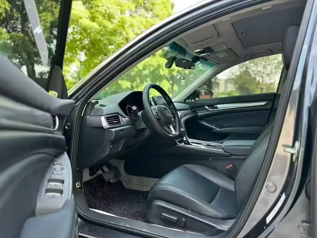Honda Accord — фото 3