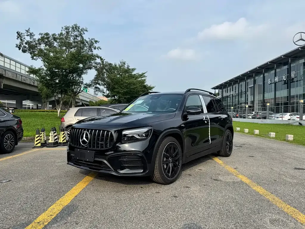 Mercedes-Benz GLB AMG — фото 9