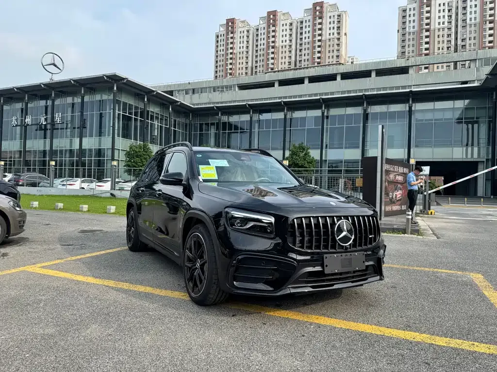 Mercedes-Benz GLB AMG — фото 7
