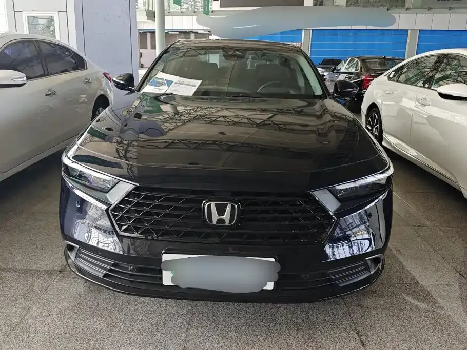Honda Accord — фото 10