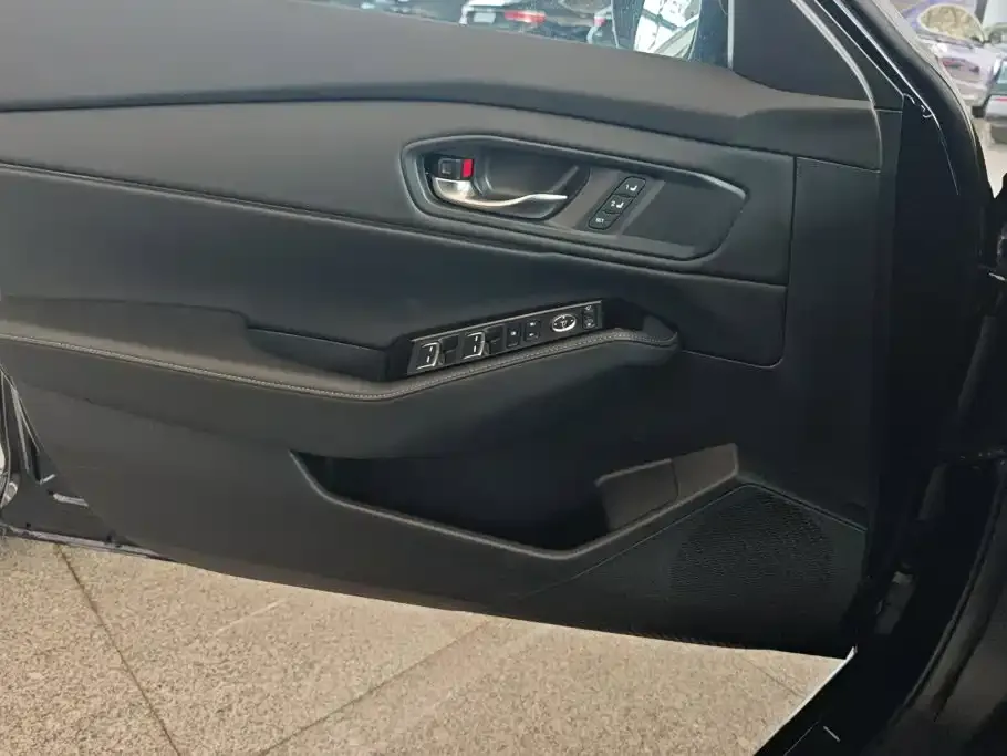 Honda Accord — фото 5