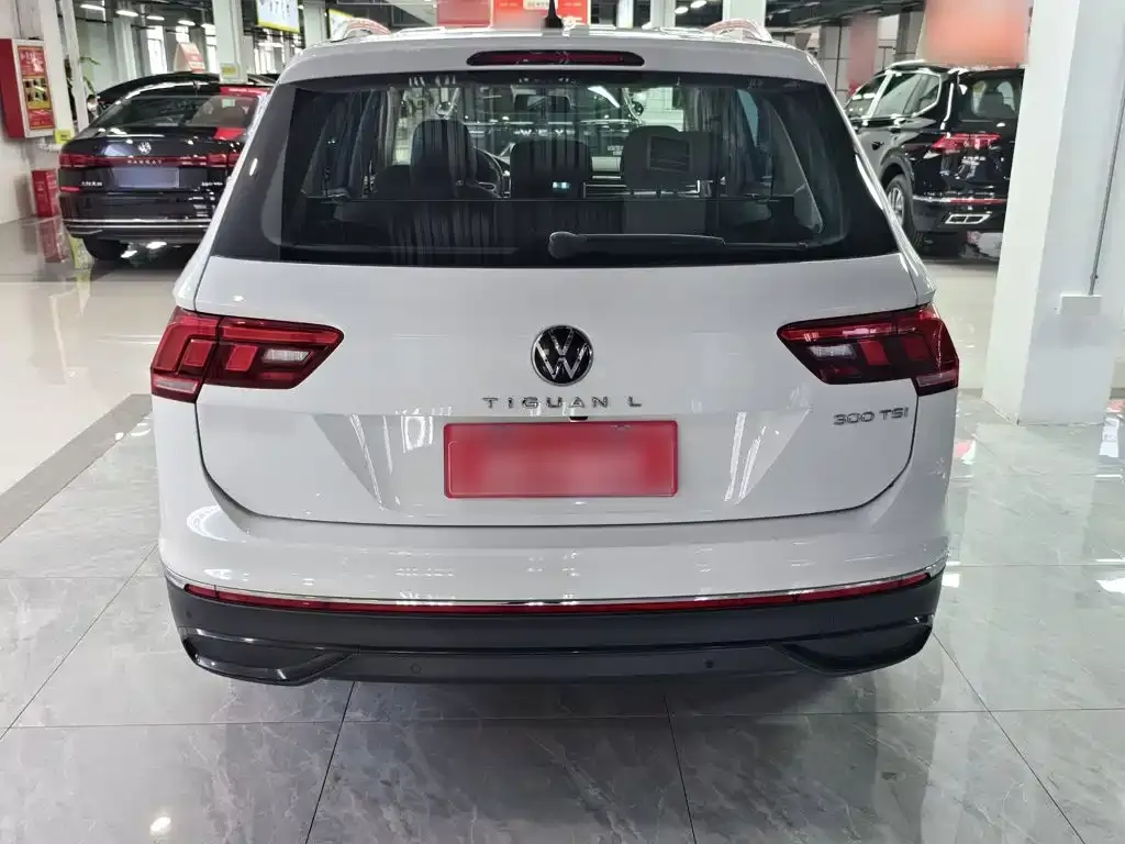 Volkswagen Tiguan L — фото 4