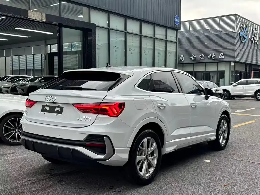 Audi Q3 Sportback 2022 из CN, фото 7