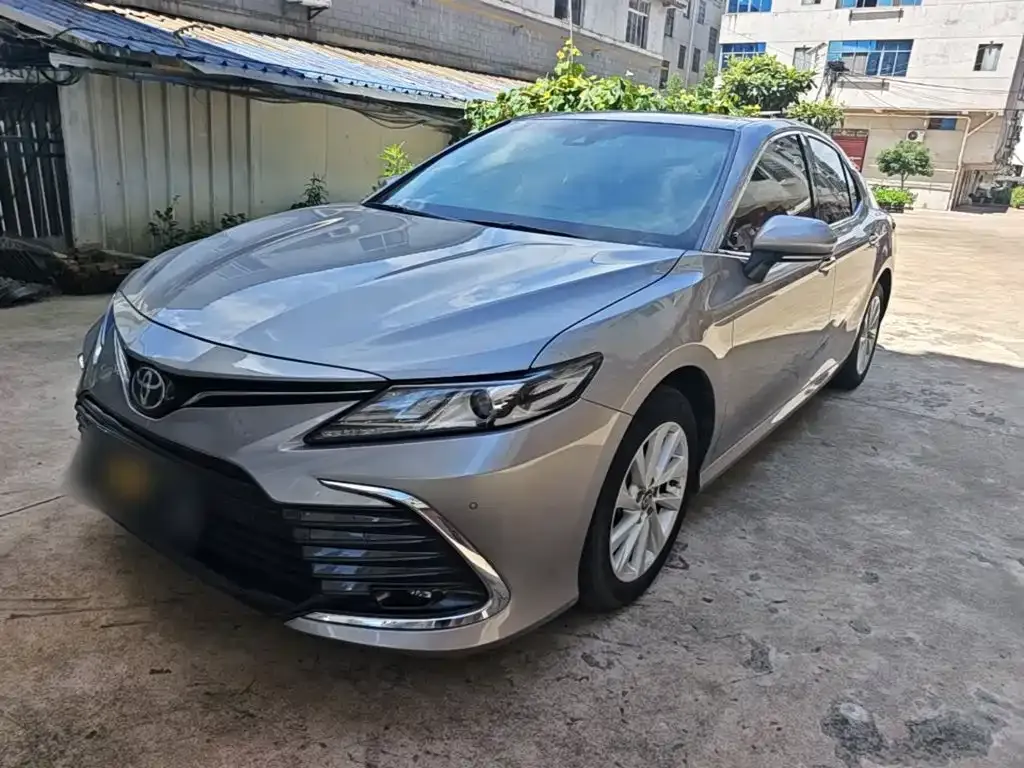 Toyota Camry — фото 8