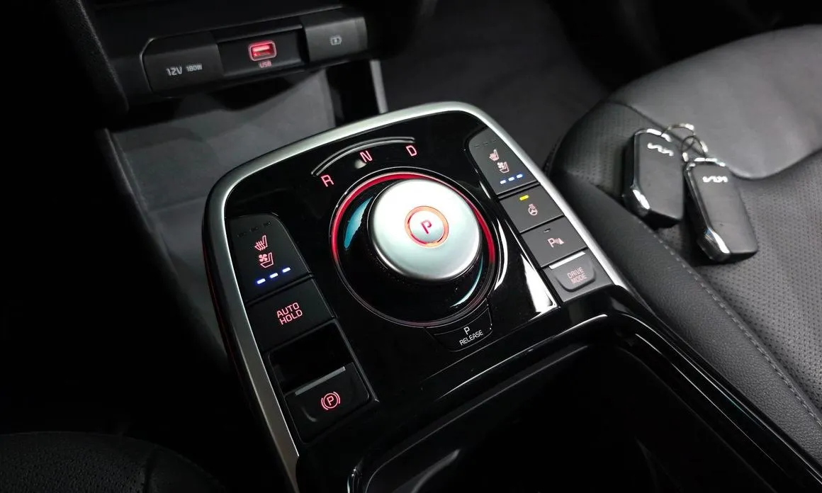 Kia Niro — фото 9