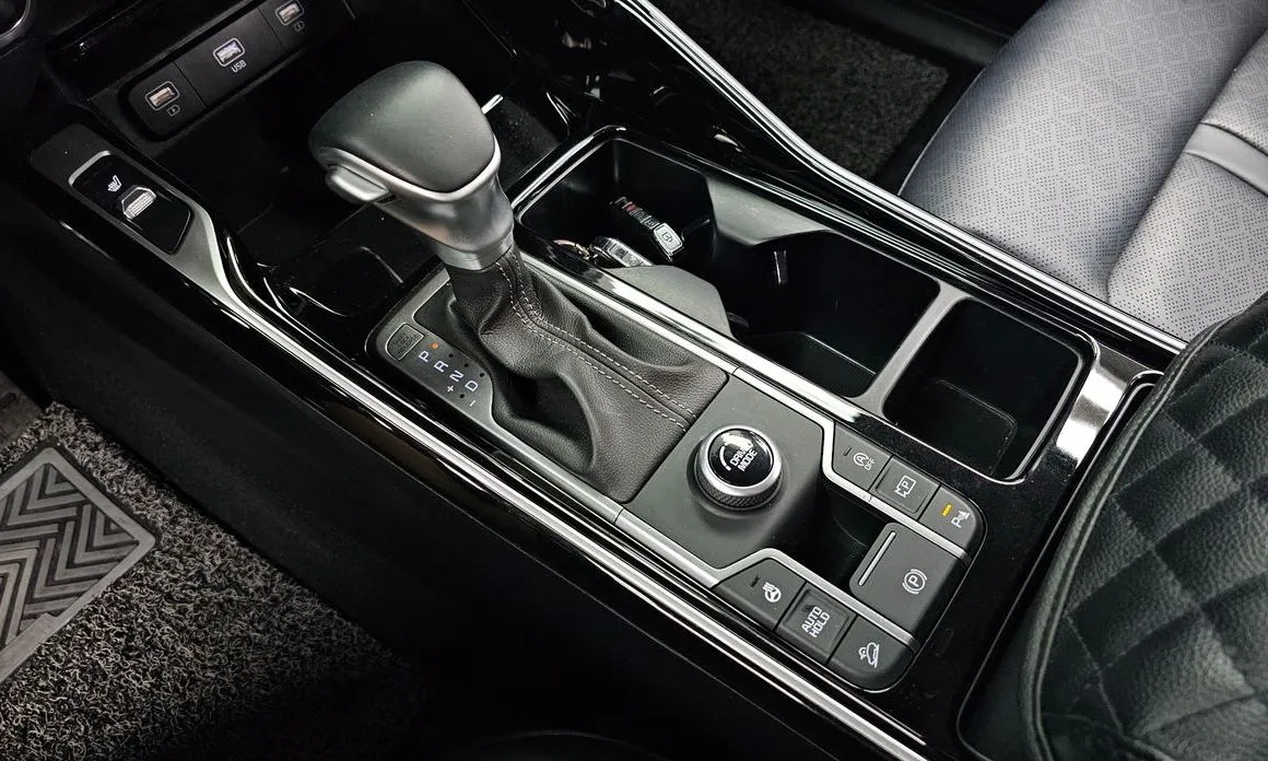Kia Sorento — фото 9