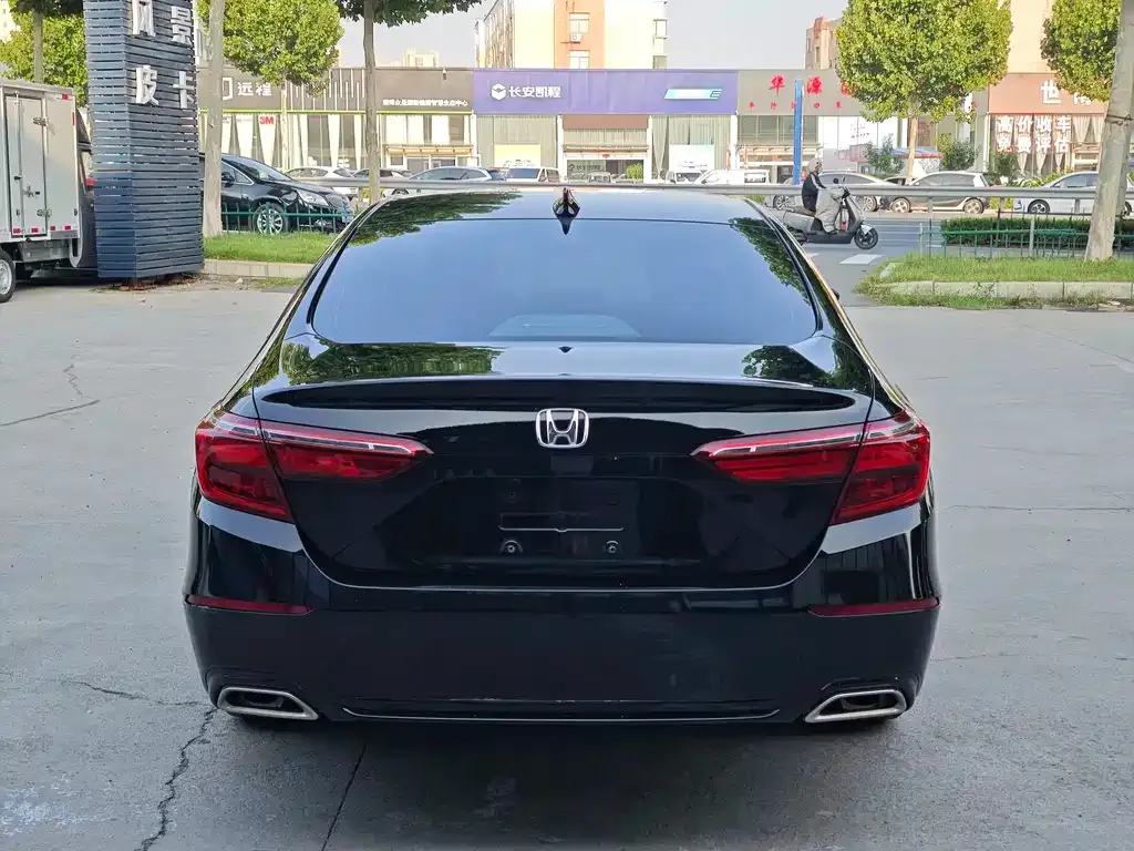 Honda Inspire — фото 6