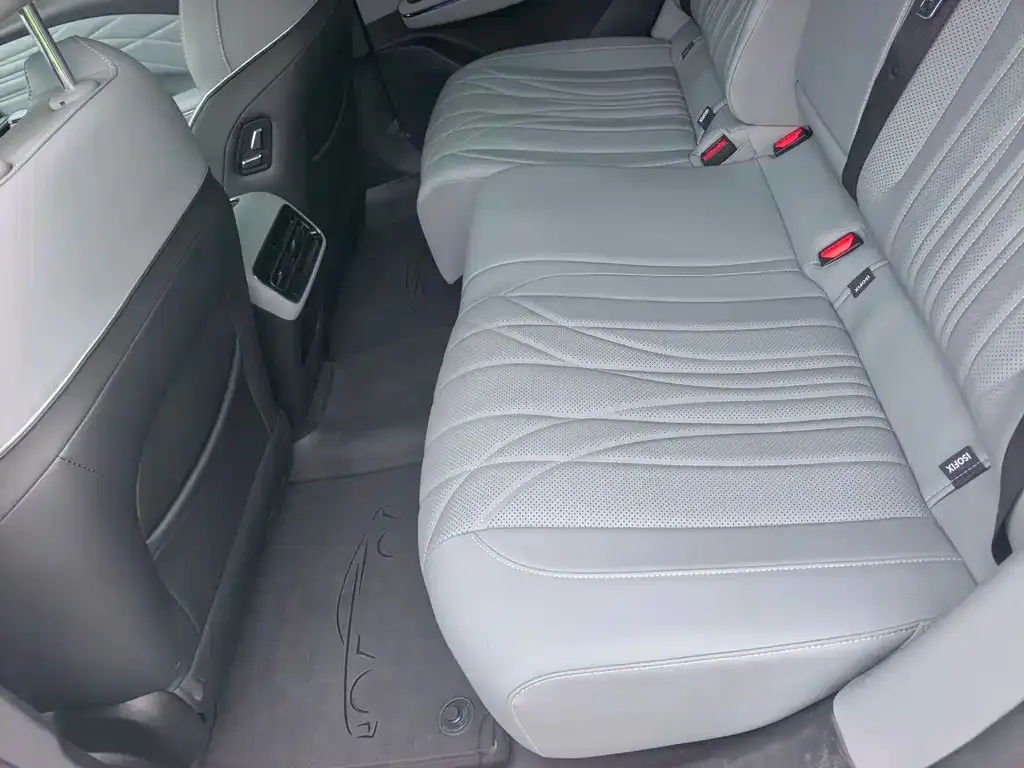Geely Galaxy E8 2025 из CN, фото 3