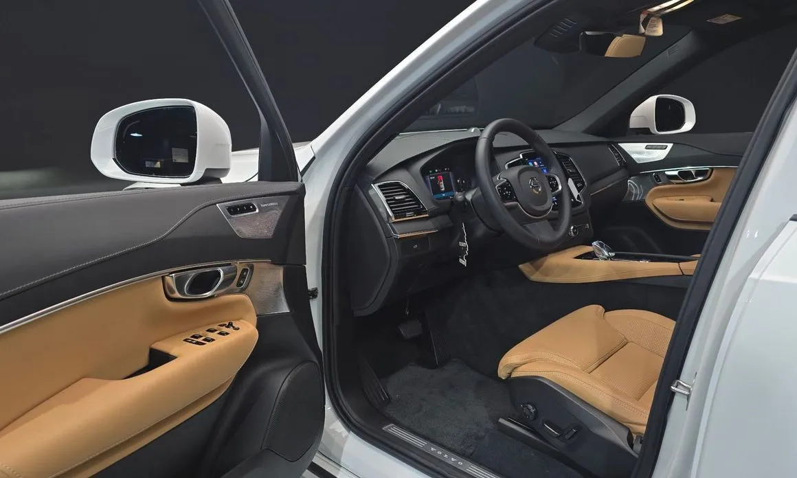 Volvo XC90 2025 из KR, фото 10