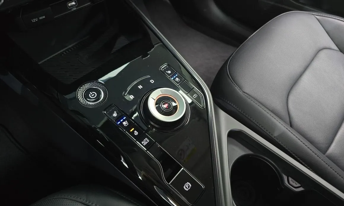 Kia Niro — фото 10