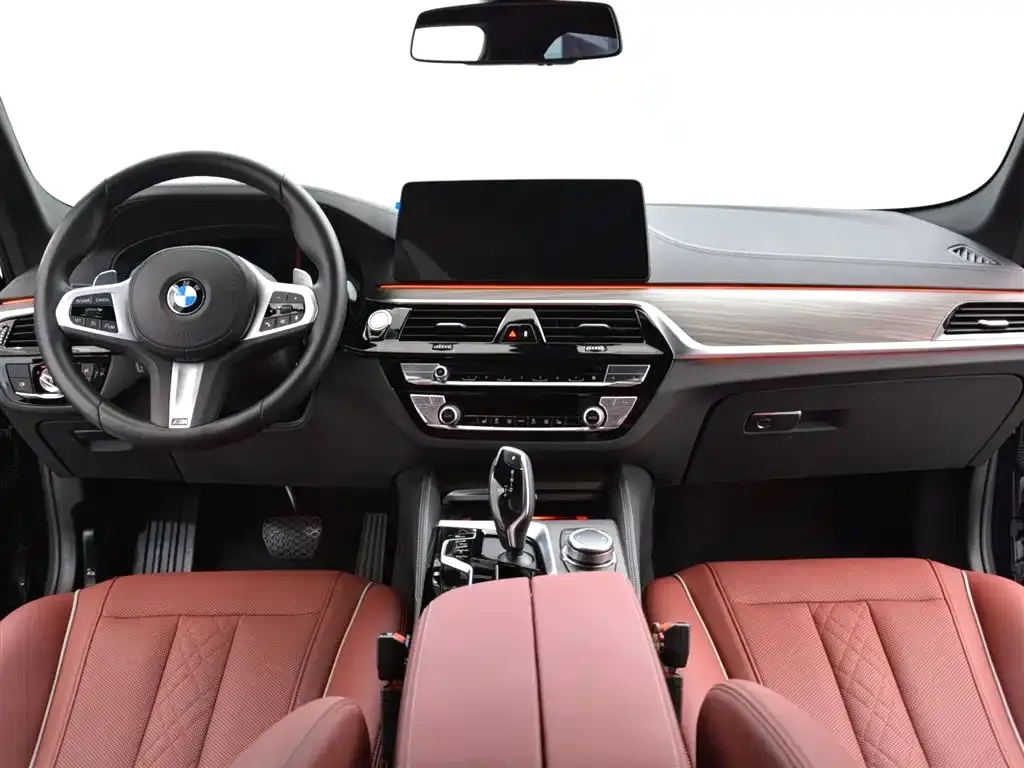BMW 5 Series — фото 10