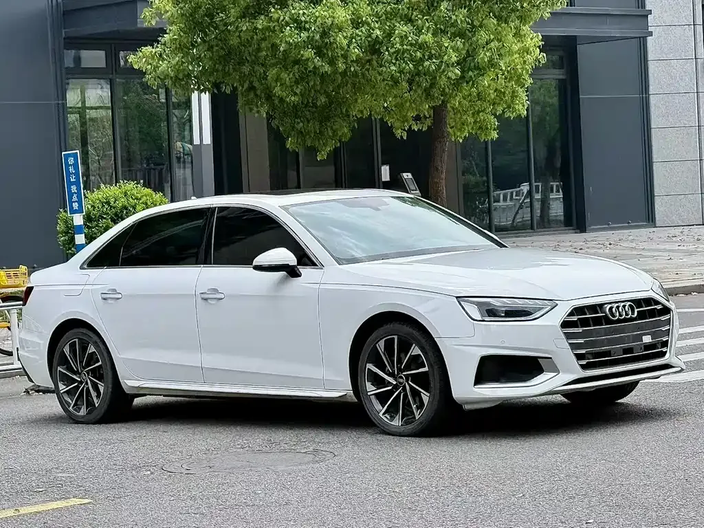 Audi A4L — фото 6