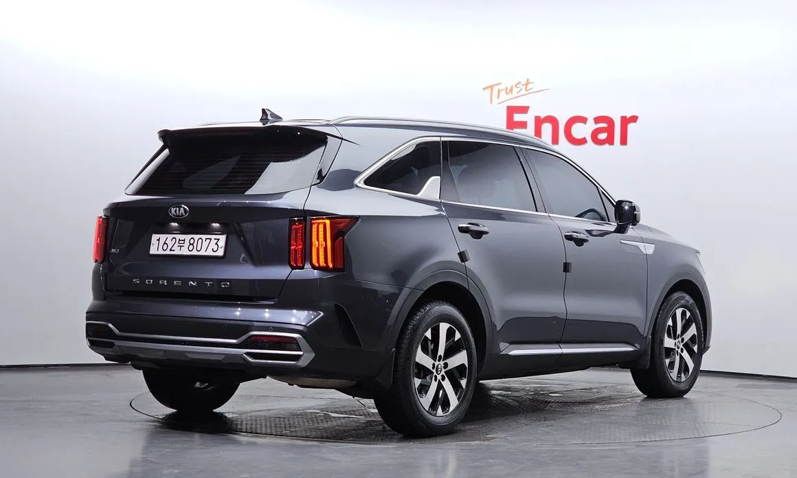 Kia Sorento — фото 6