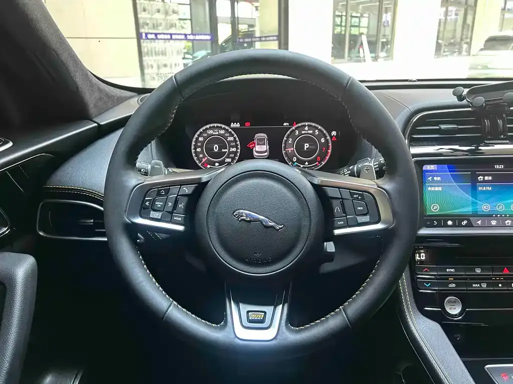 Jaguar F-PACE 2021 из CN, фото 4