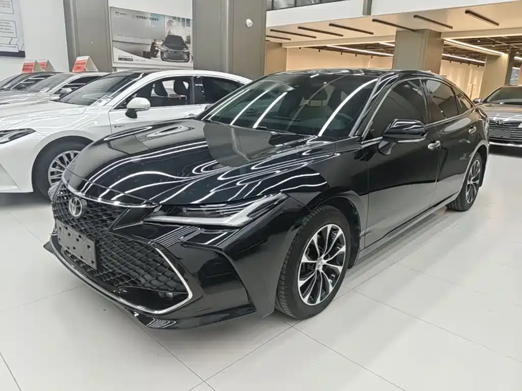 Toyota Avalon — фото 1
