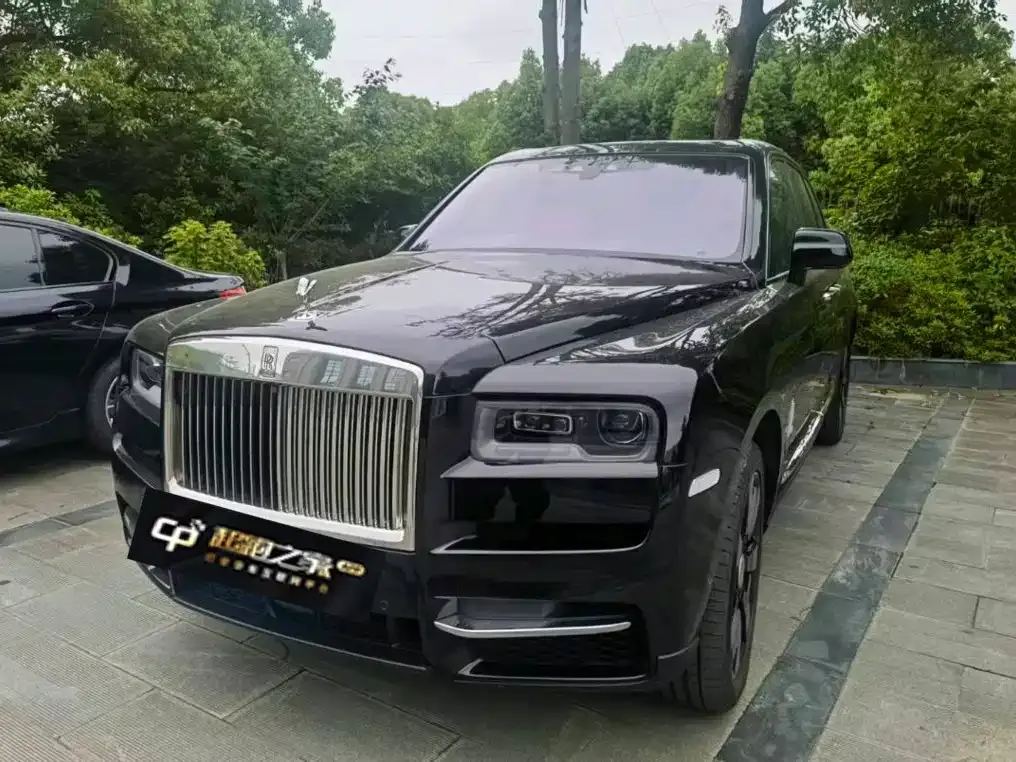 Rolls-Royce Cullinan — фото 1