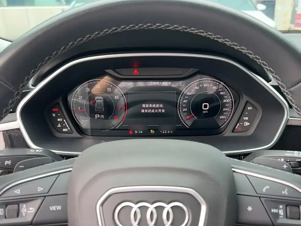 Audi Q3 — фото 5