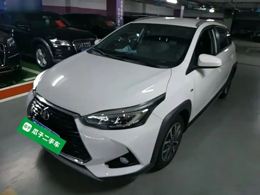 Toyota Yaris L — фото 2