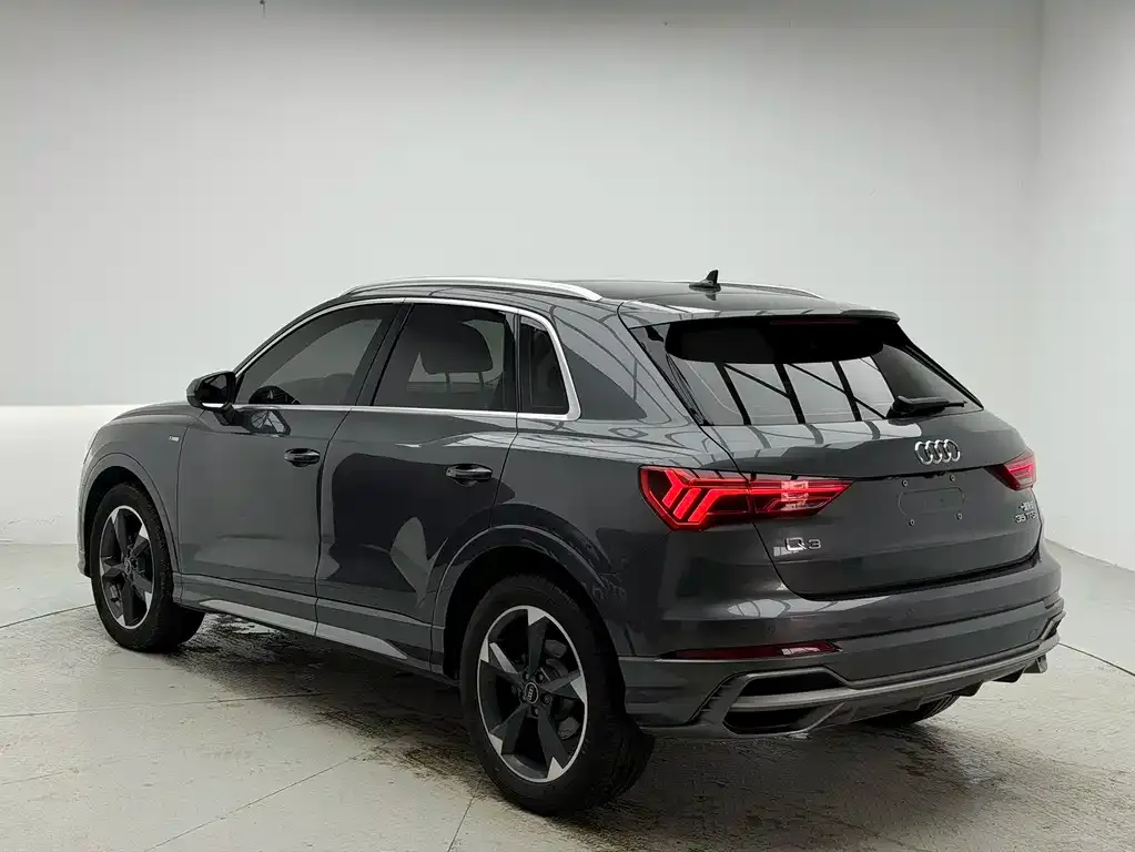 Audi Q3 — фото 3