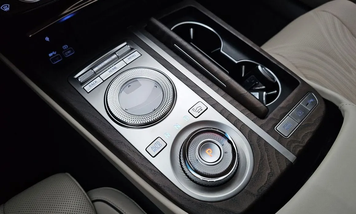Genesis G80 — фото 9