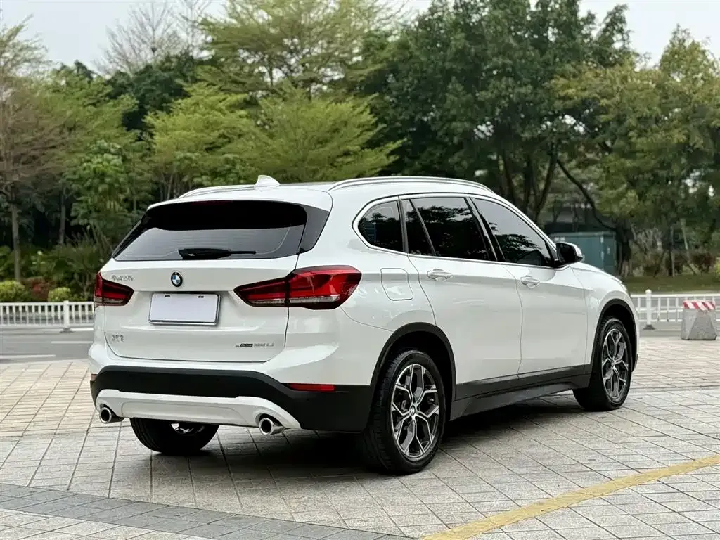 BMW X1 — фото 7